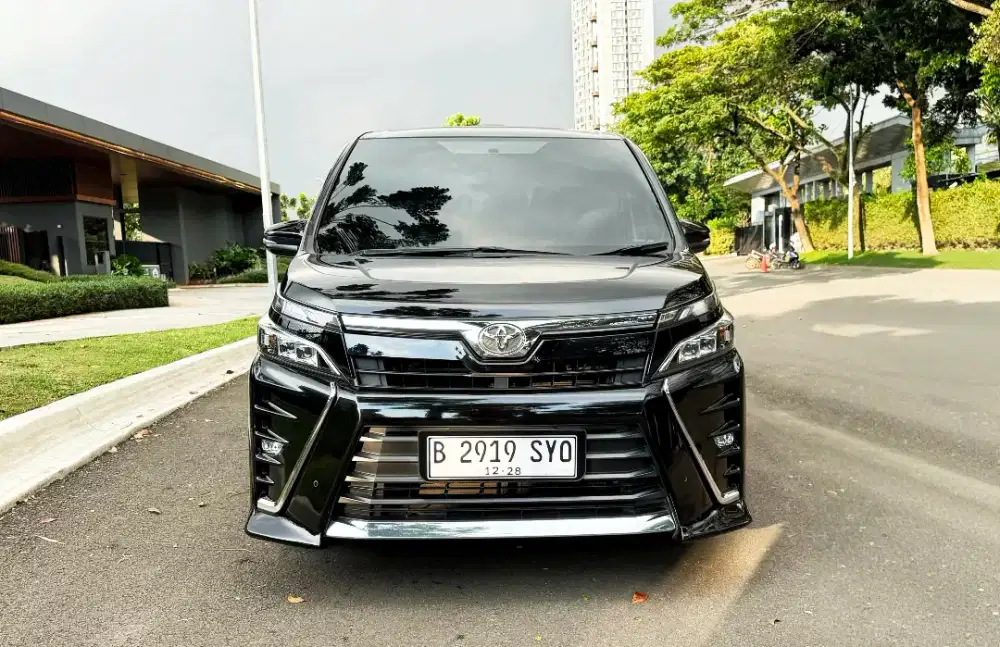 TOYOTA VOXY THN 2018