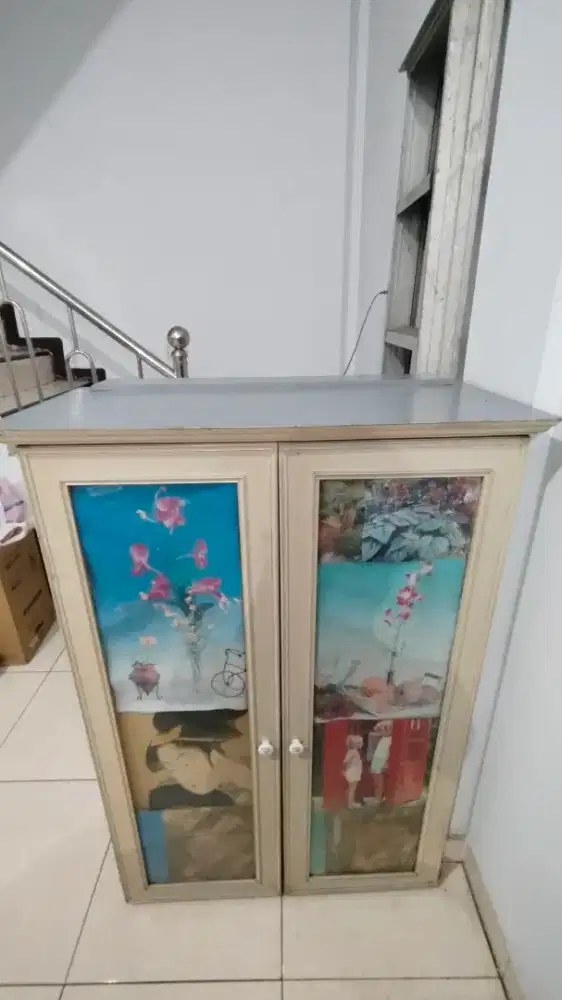 JUAL MURAH , NEGO & SIAP PAKAI. LEMARI KAYU 2 PINTU 3 TINGKAT