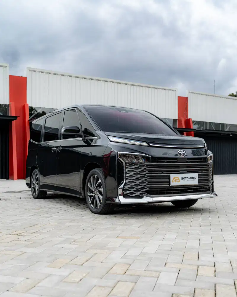 Toyota Voxy 2.0 CVT