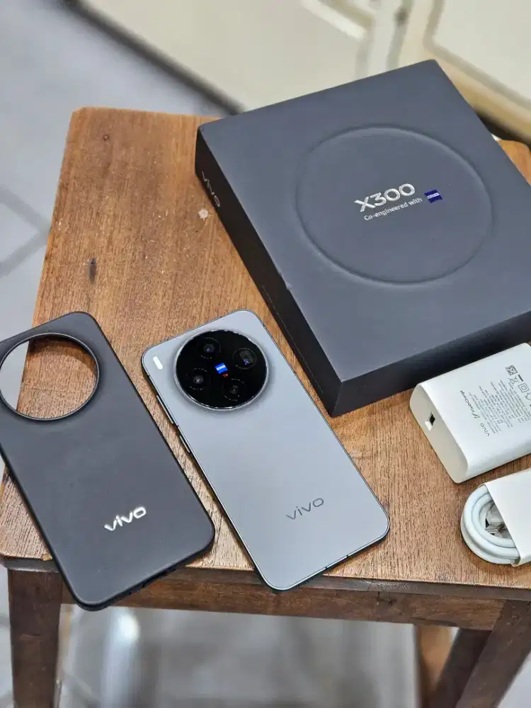 VIVO X300 12/256GB Resmi Likenew Istimewa