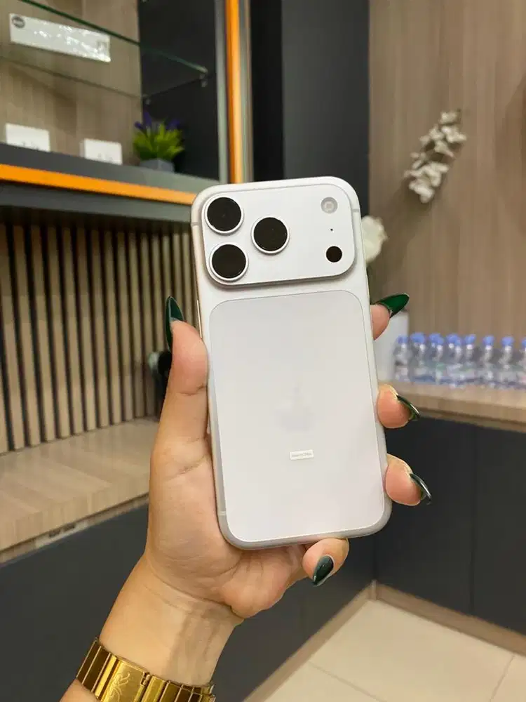 IPHONE 17PRO 256GB BRAND NEW