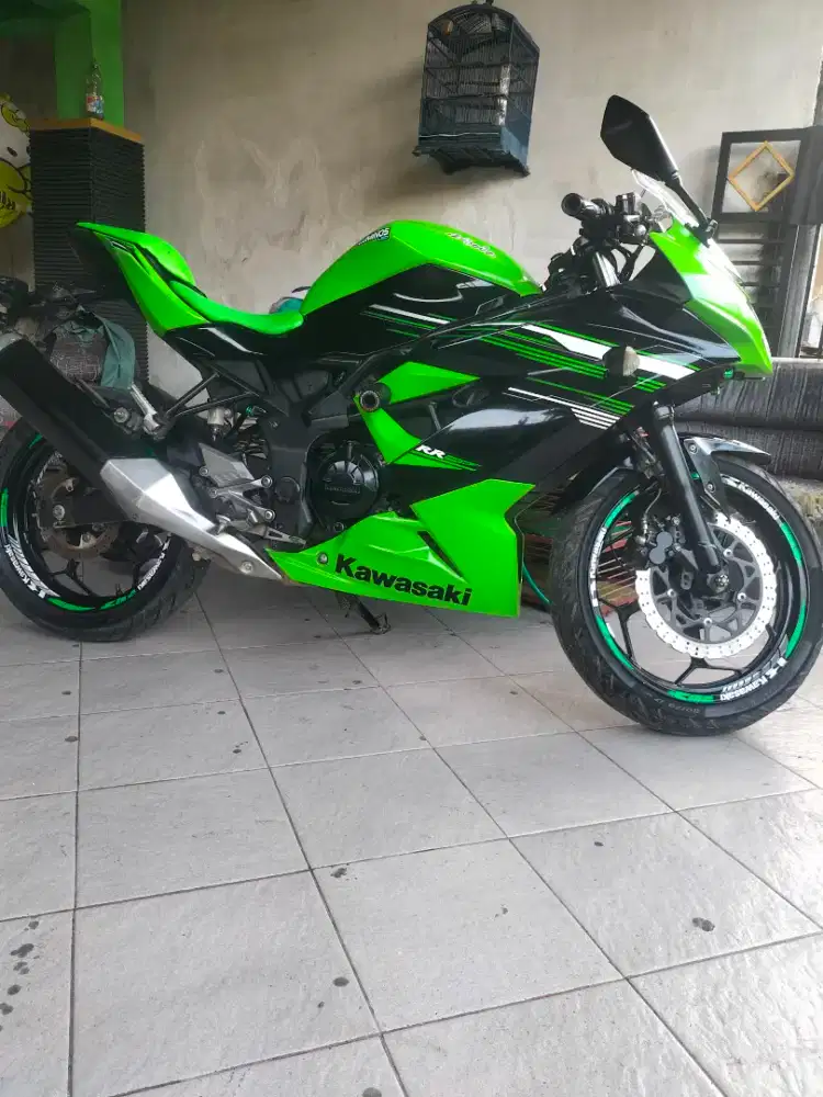 Kawasaki ninja 250R tahun 2015