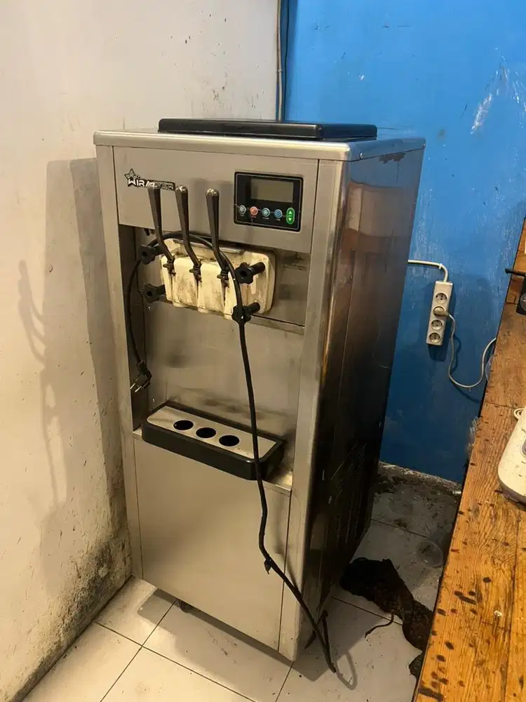 Mesin eskrim wirastar dengan kaki type tertinggi