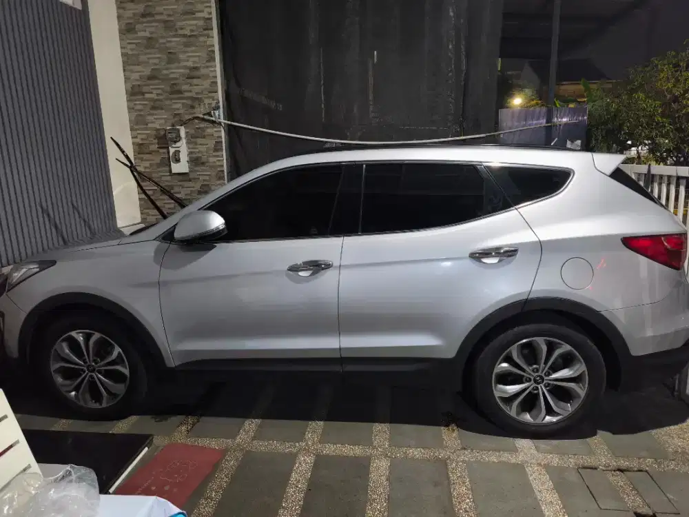 Hyundai Santa Fe, diesel, mulus, km 75.000, terawat