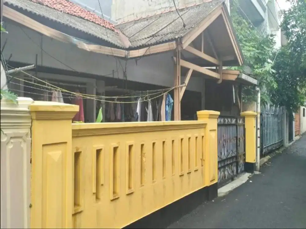 Dijual Cepat Rumah Tebet Barat Hitung Tanah Lokasi Strategis Jalan 1 Mobil