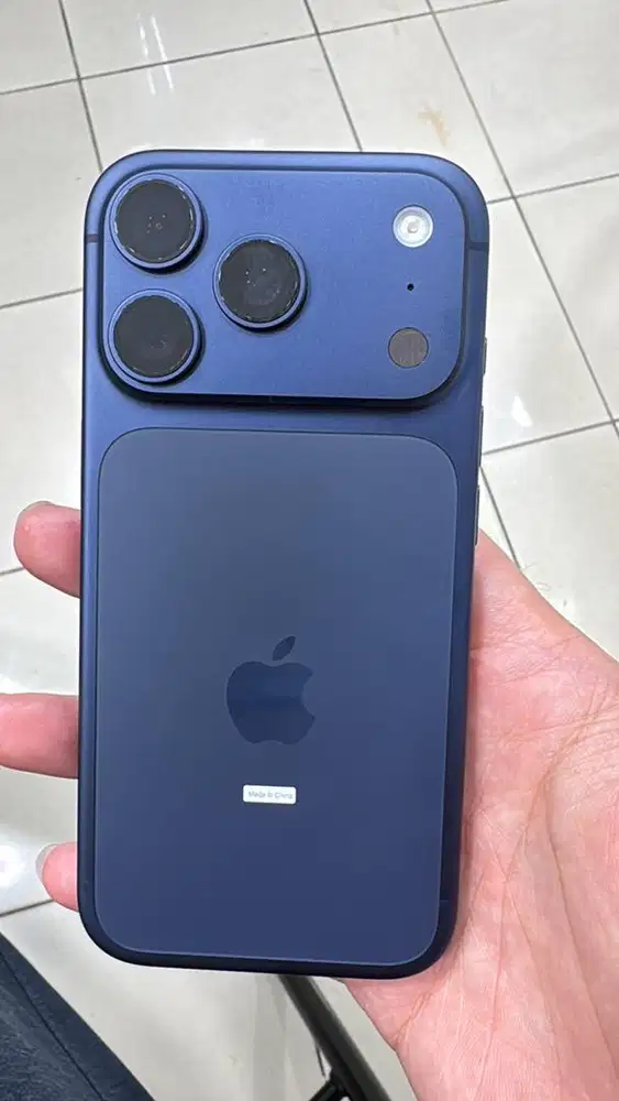 17 pro 256gb feb 2027