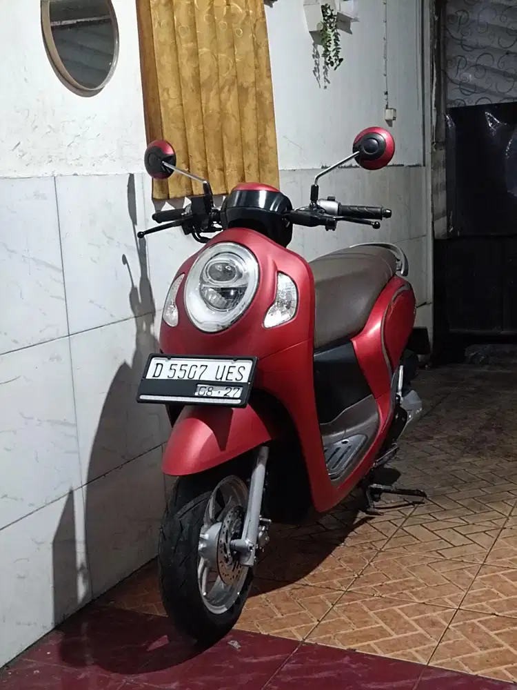 Scoopy prestige tahun 2022 keyless km 17rb/tt boleh cash lebih bagus