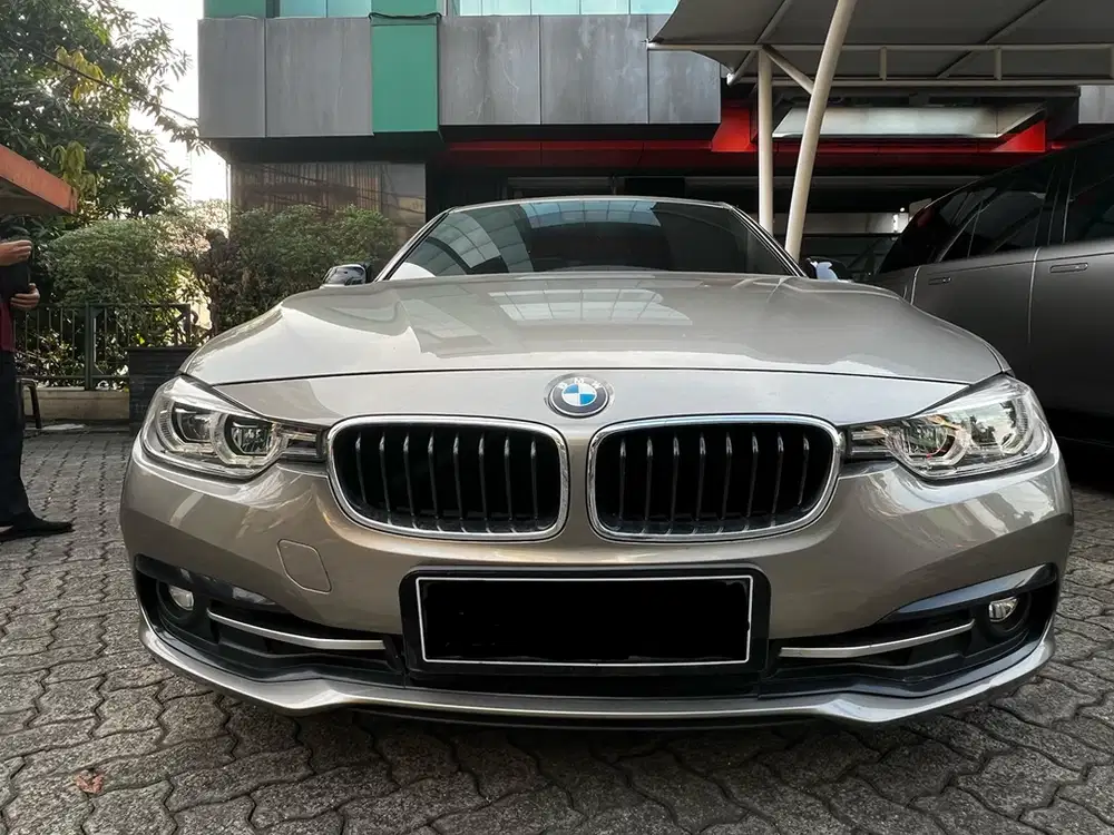 BMW 320i Sport 2016 (F30)