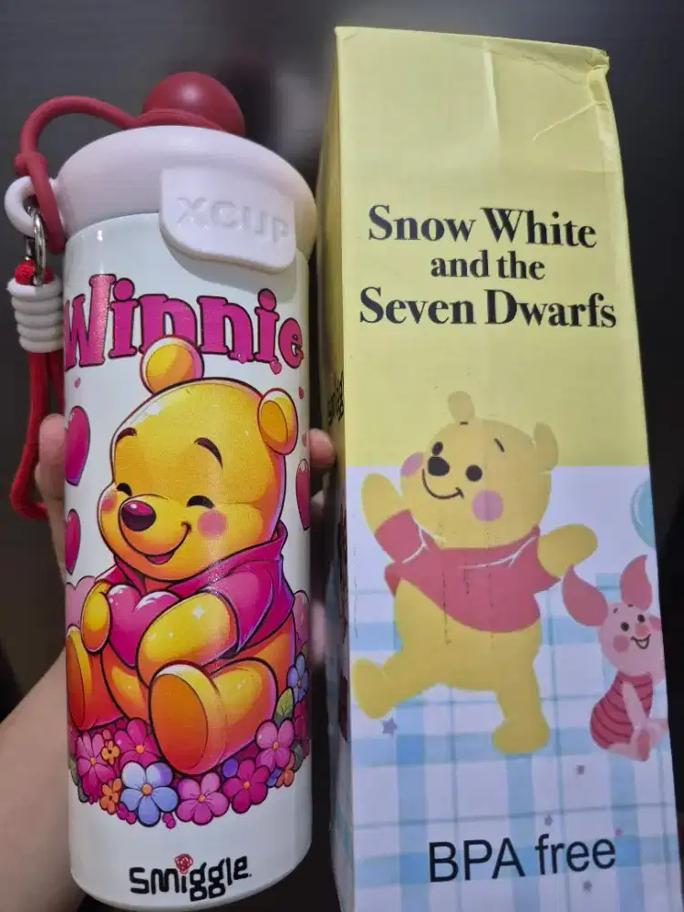 TUMBLER SMIGGLE POOH MERAH BPA FREE