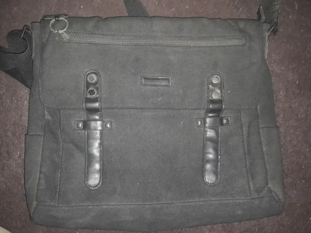 Tas executive casual