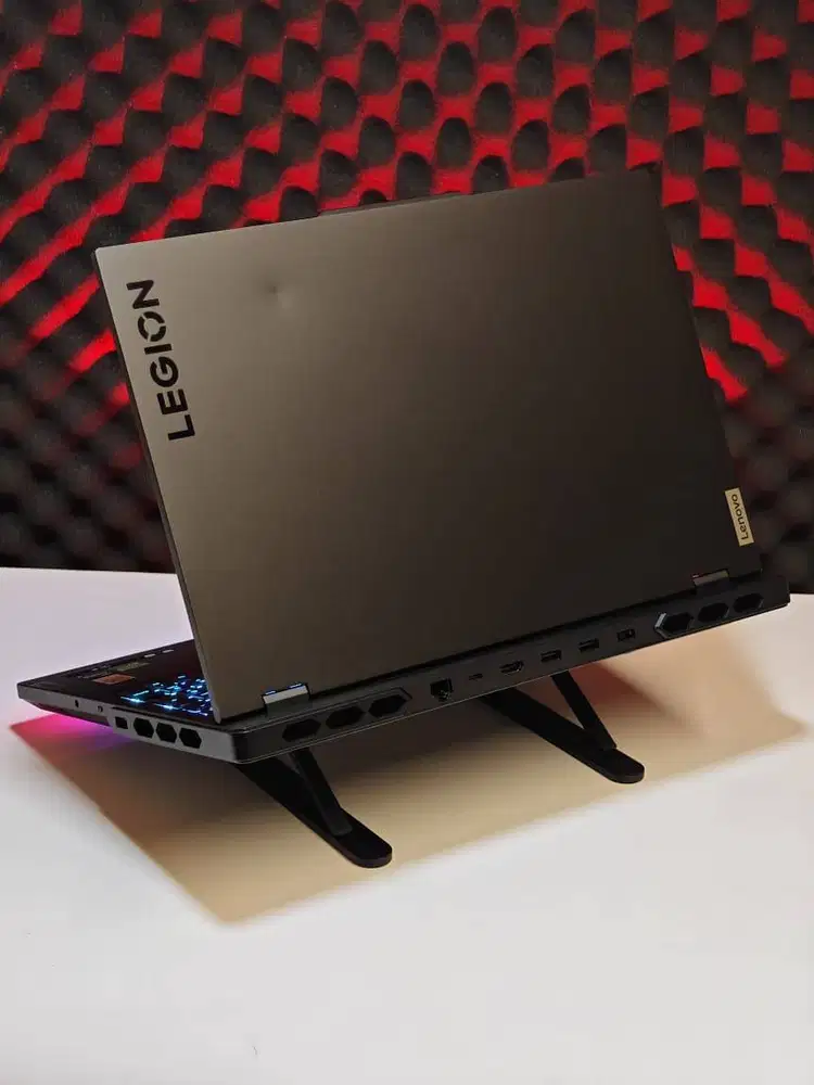 LENOVO LEGION PRO 7