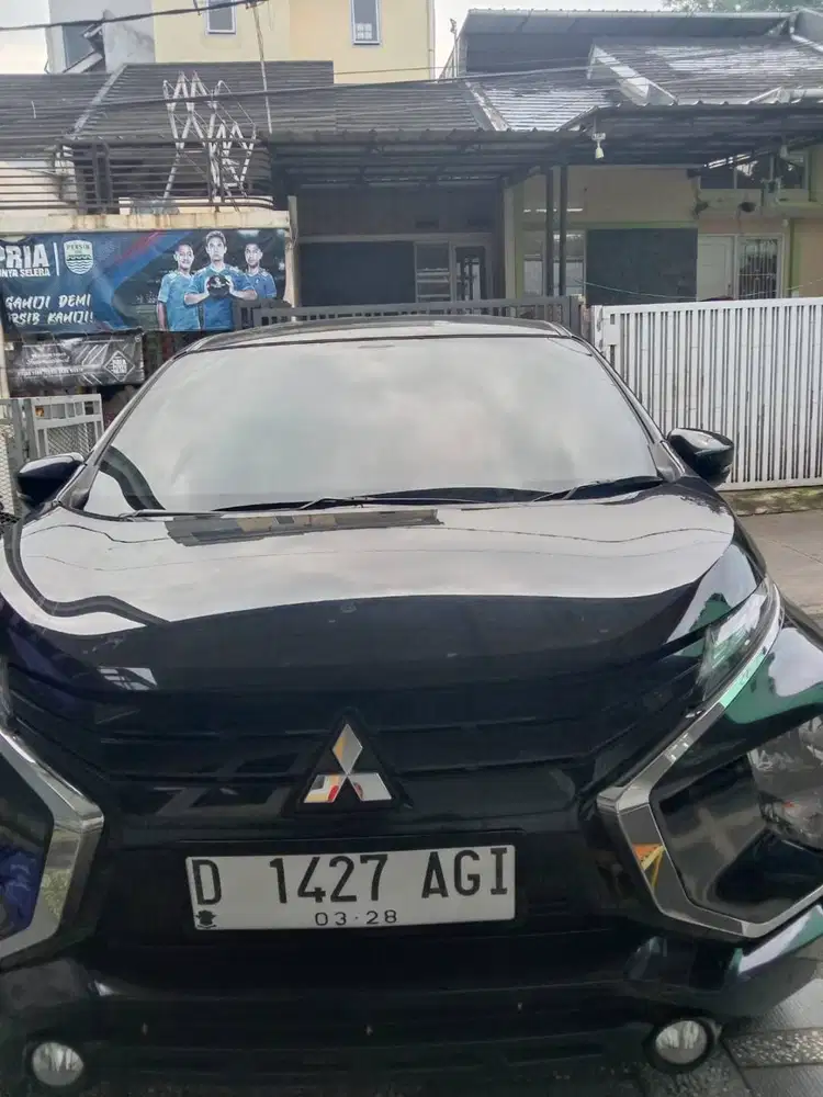 Dijual mobil Mitsubishi Xpander automatic Exceed 1,5 A/T, hitam, 2018