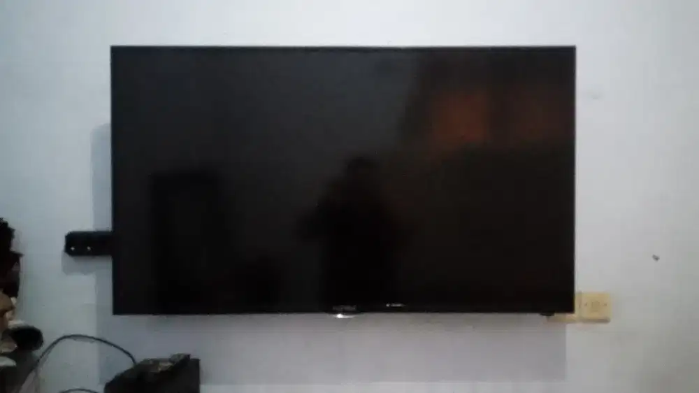 Tv polytron STB 50 inch