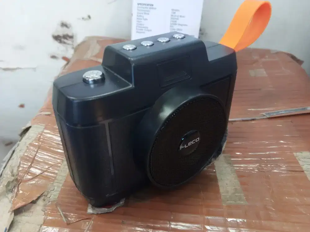 Speaker bluetooth model camera