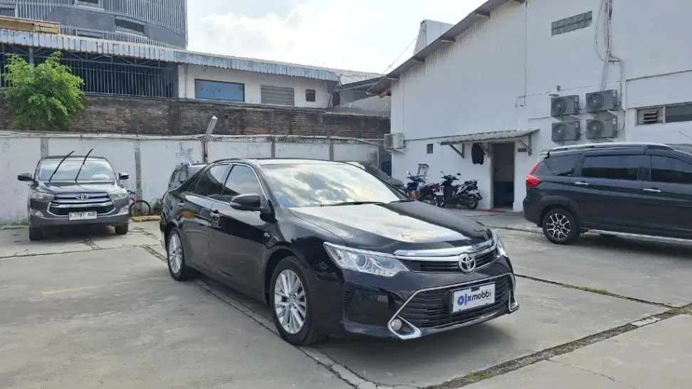 DP MURAH Toyota Camry 2.5 V Bensin-AT 2017 CCBEB