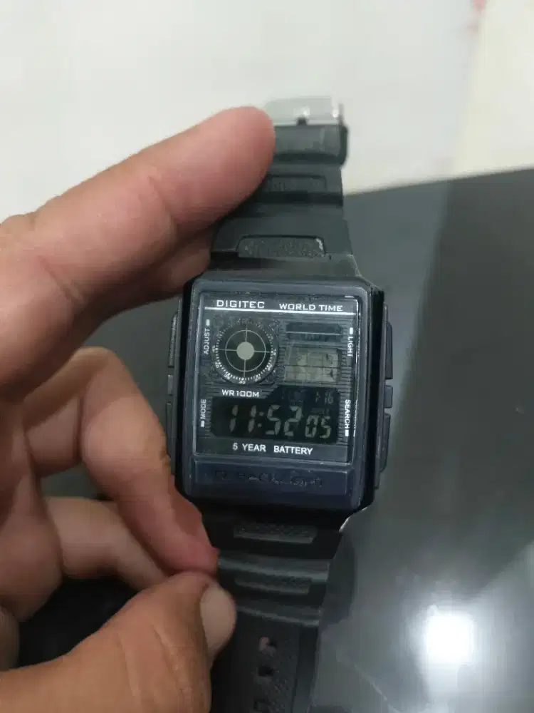 Jam tangan digitec