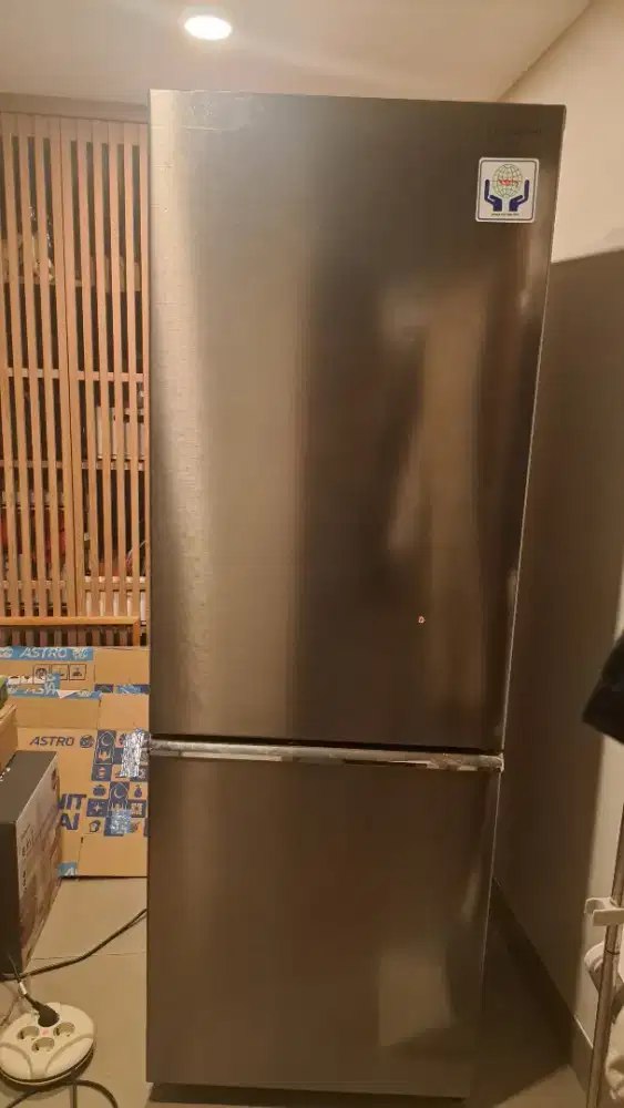 Kulkas Bottom Freezer Hitachi