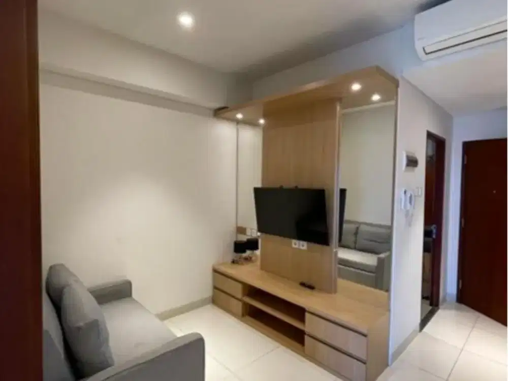 Jual Cepat Apartemen Roseville SOHO & Suite - 1 BR Furnished, Luas 40,08 m2