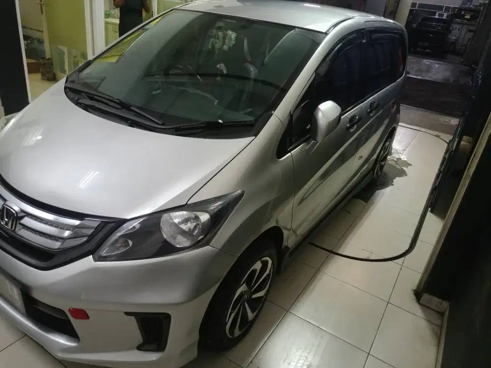 Honda freed 2012 mulus terawat