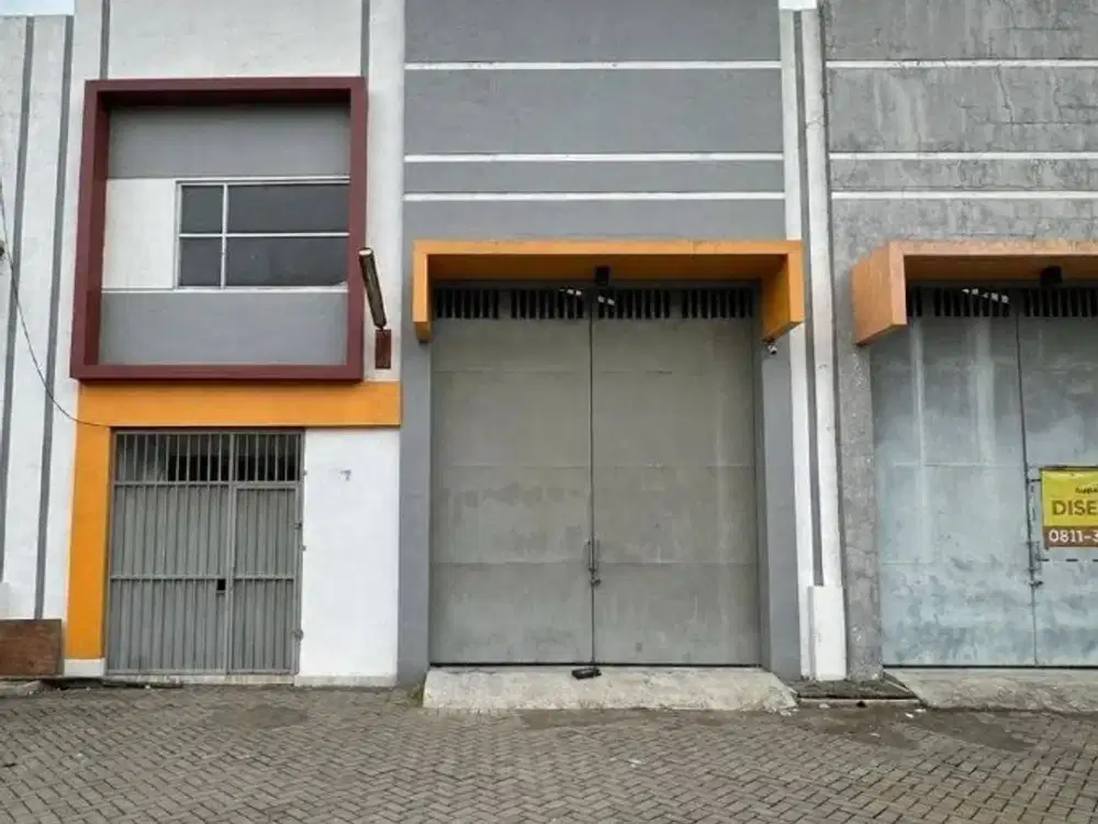 Gudang Di Tritan Point Banyu Urip Surabaya Bagus Dan Terawat