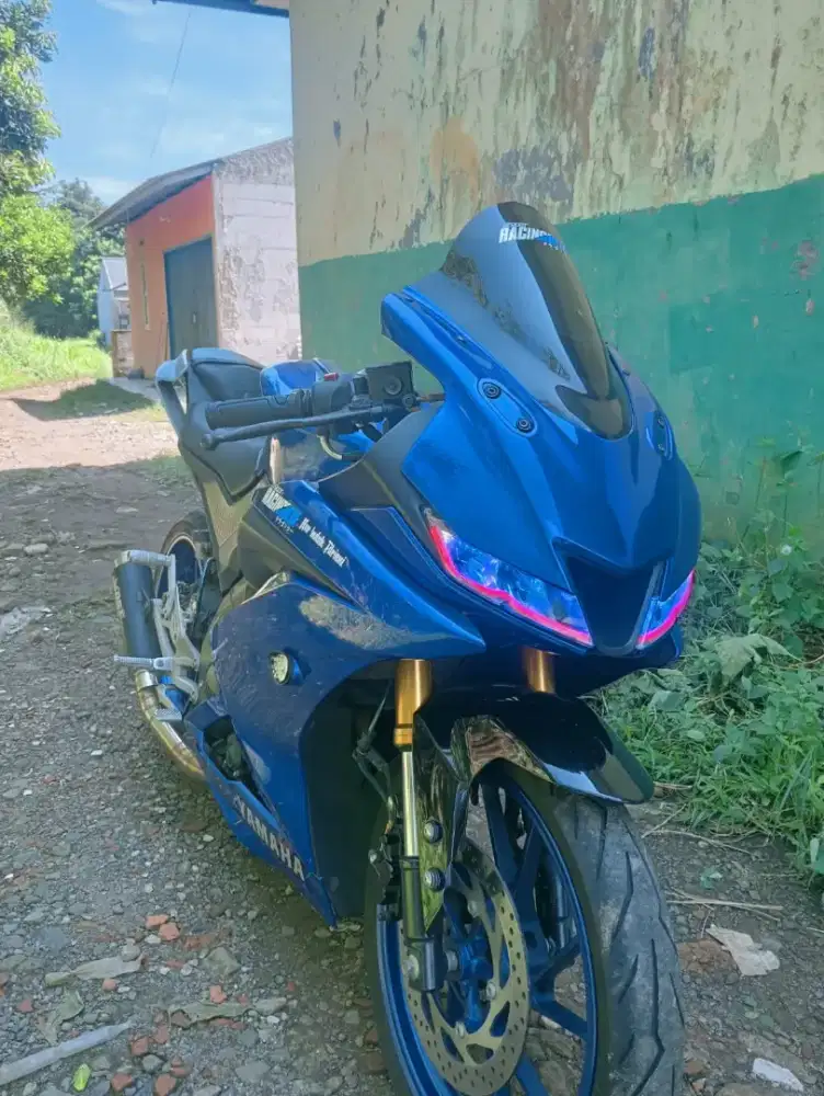 YAMAHA R15 V3 mulus