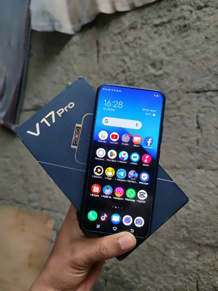 Jual cepat vivo v17 pro Ram 8/128gb fulset