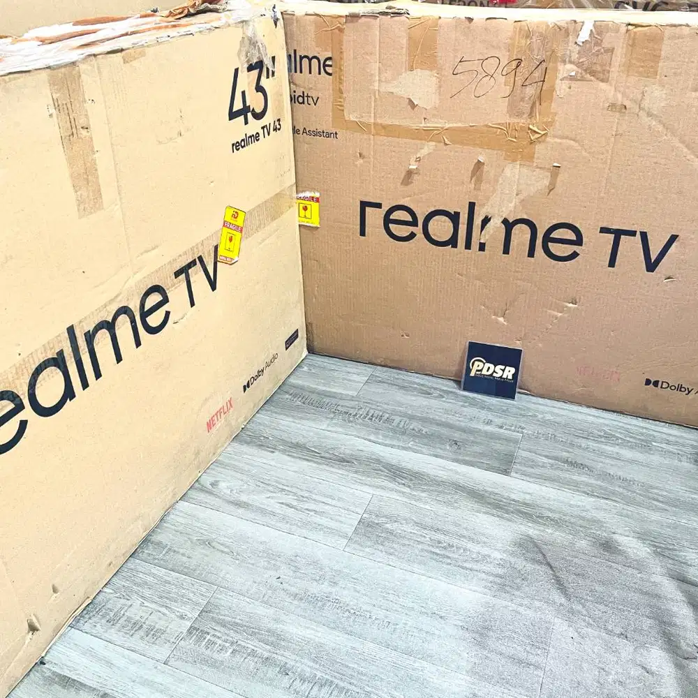 REALME TV 43 INCH ANDROID TV FULLSET ORIGINAL Ex RESMI UNIT ADA MINUS
