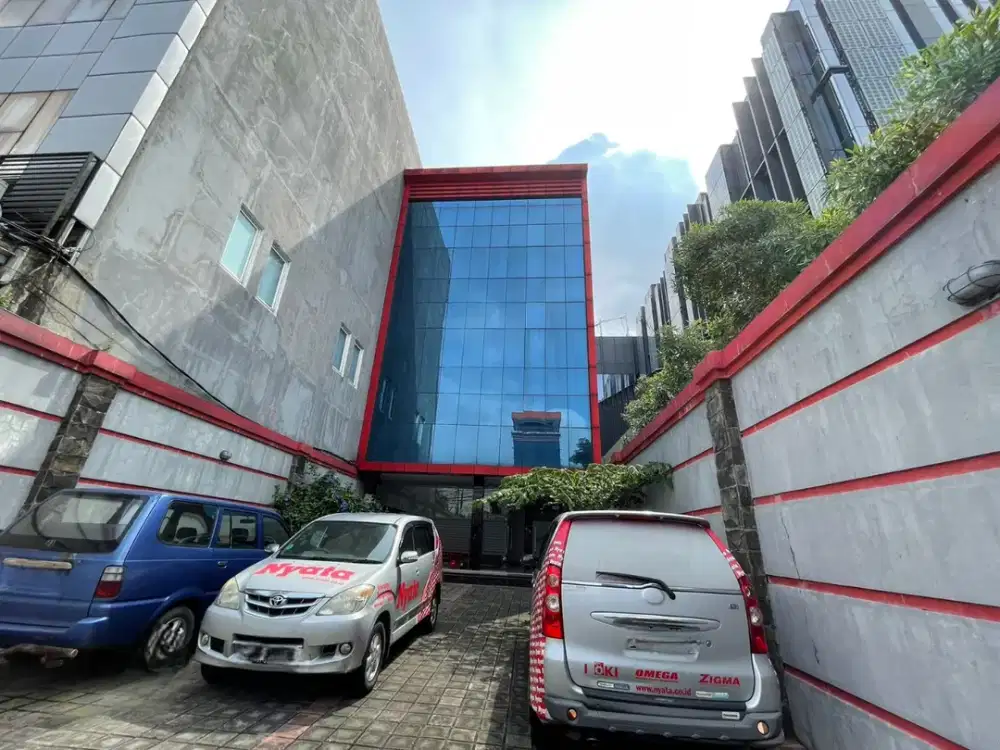 Disewakan Gedung - Ruang Usaha untuk Cafe, Klinik, Kantor di Kebayoran Lama, Jakarta Selatan