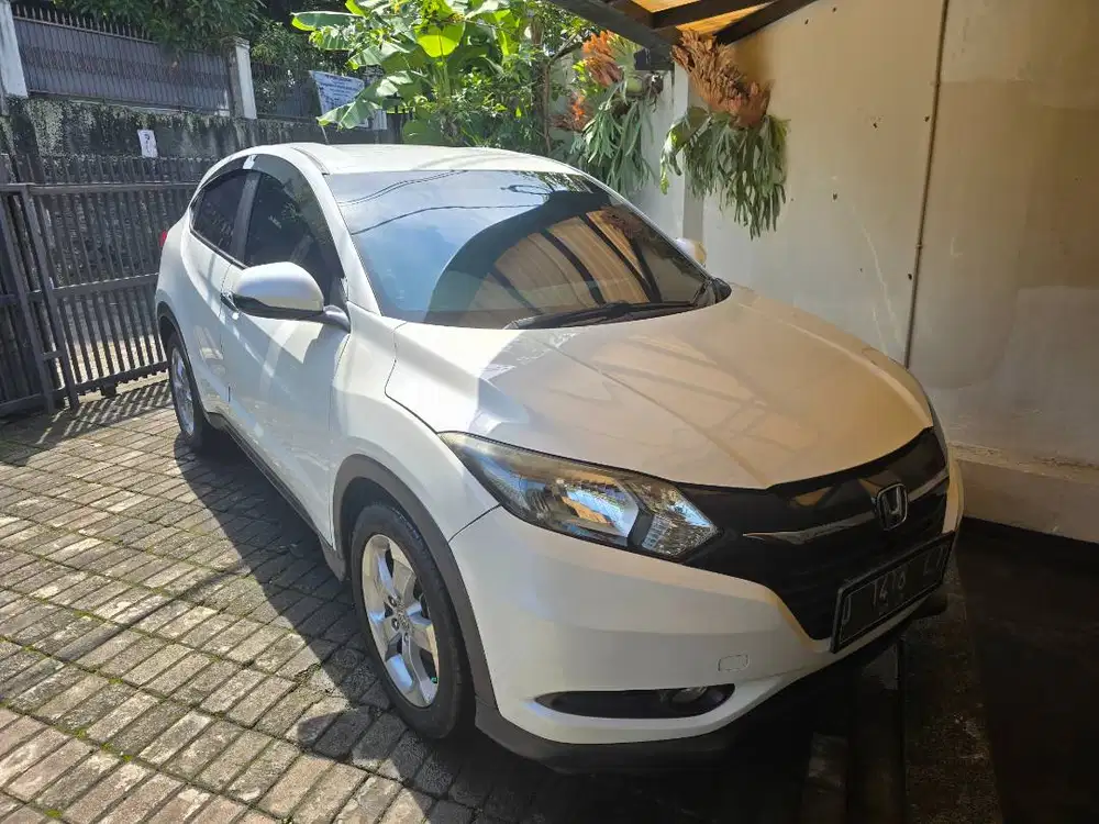DIJUAL HONDA HRV 1.5 E CVT AT 2017