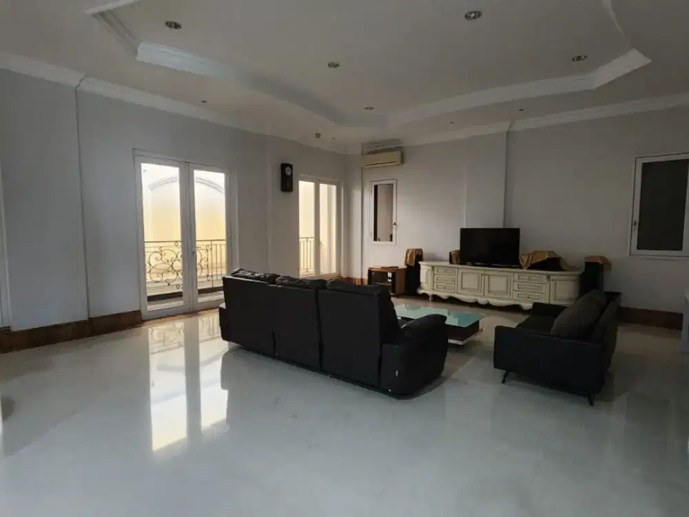 Dijual Rumah Mewah di Bukit Gading Villa , Kelapa Gading