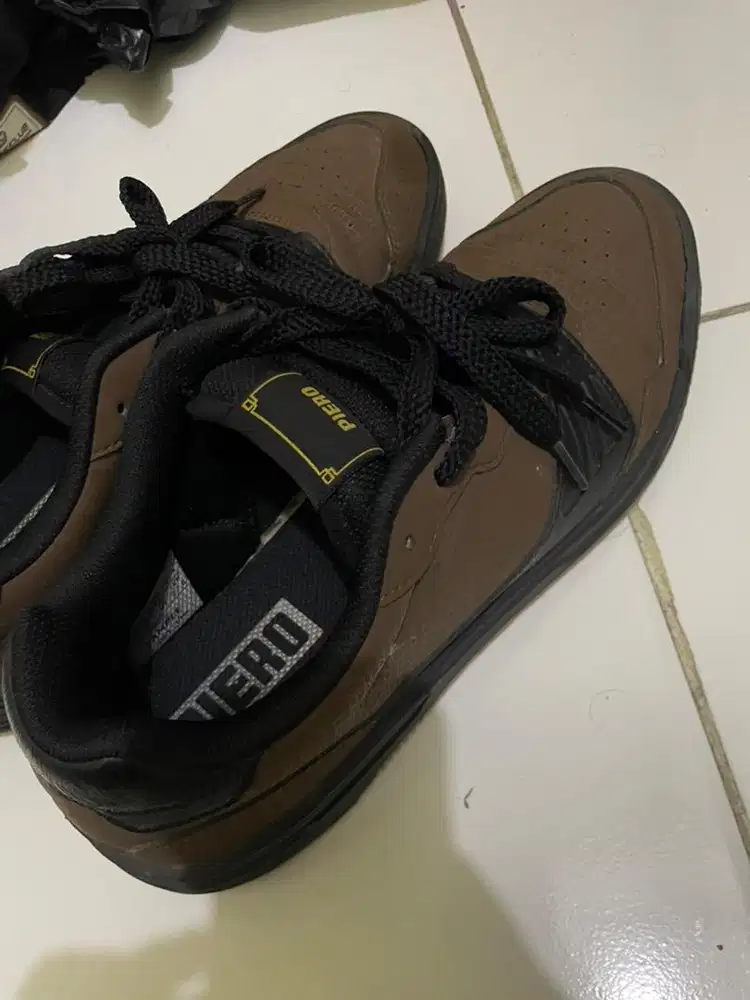 Sepatu piero bekas