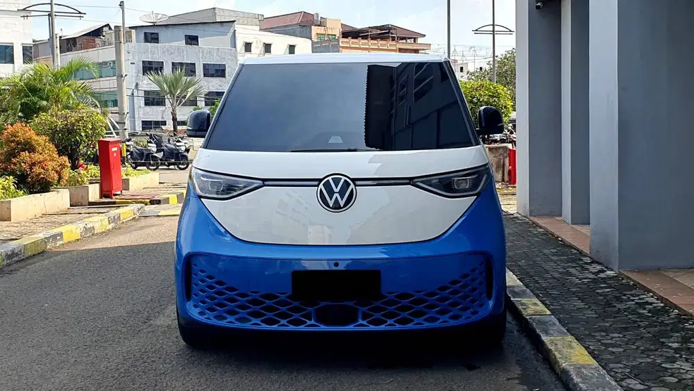 Volkswagen VW ID Buzz LWB 6 Seat EV Dual Tone 2026 NIK 2025 Like New