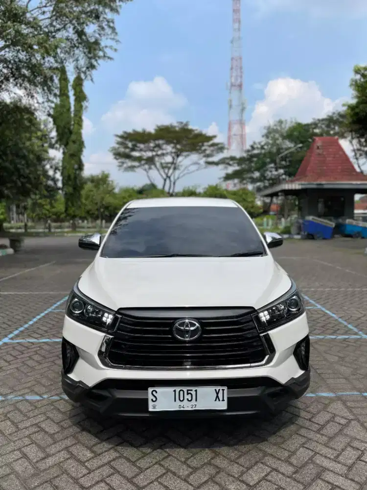TOYOTA INNOVA VENTURER