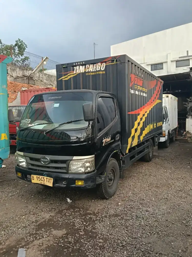 Hino Dutro 110SDL engkel Long box besi 15 kubik 2018