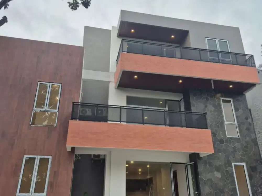 Dijual Rumah Ada Lift di Cluster Sutera Palmyra Alam Sutera, Tangerang Selatan