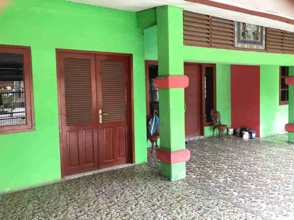Dijual cepat Rumah L. tanah 250m2 di Harapan Indah 1 Bekasi Barat