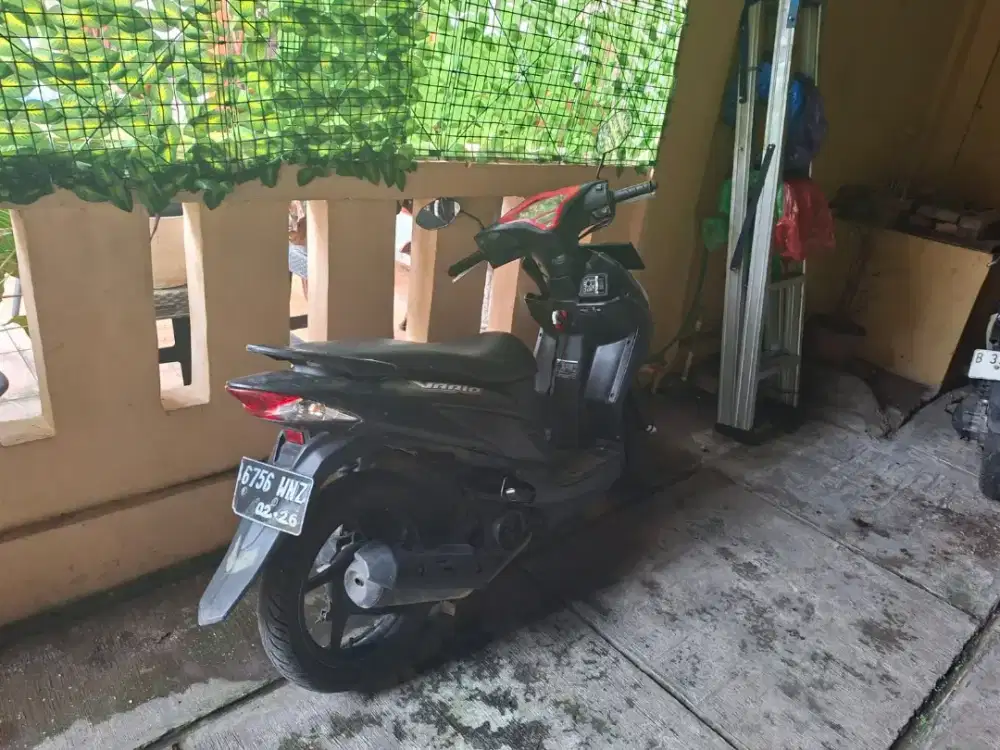 Dijual cepat vario 110 tahun 2016 hitam doff