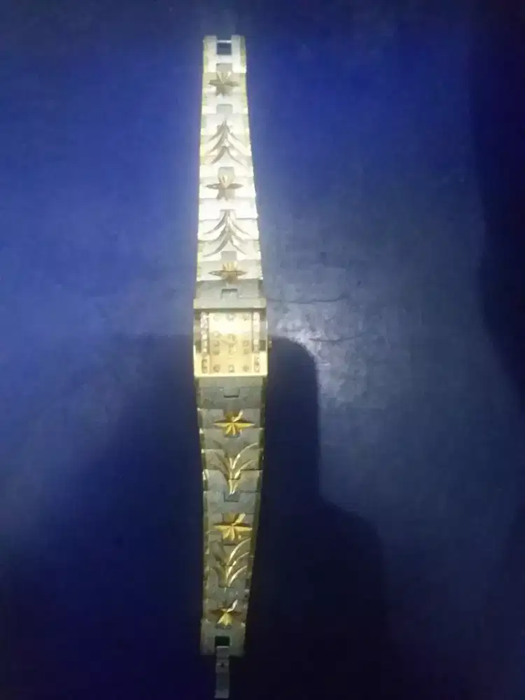 Jam tangan wanita