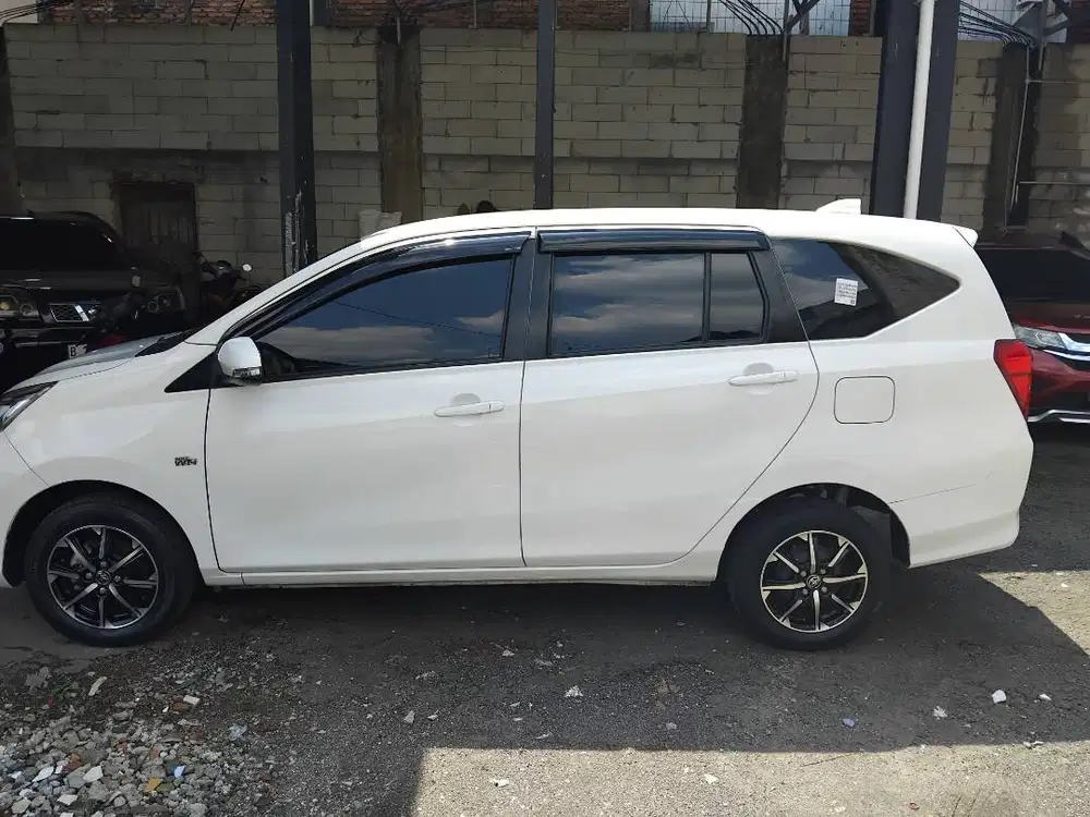 Jual santai,toyota calya tahun 2022,mulus