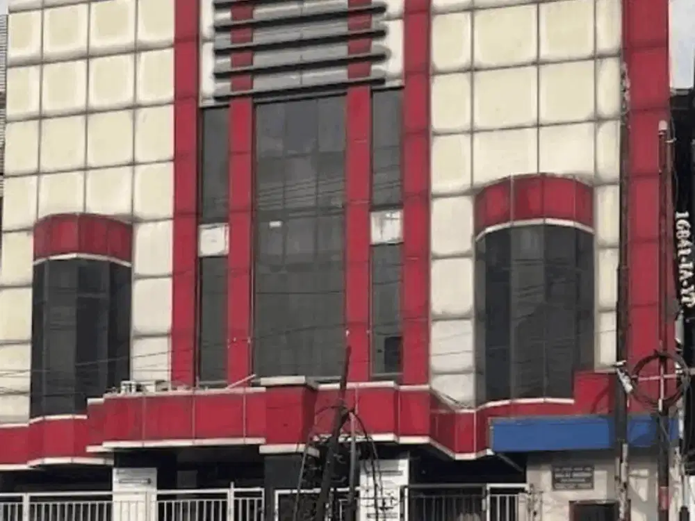 Dijual Murah Gedung 3 Lantai Di Kawasan Strategis Ciputat