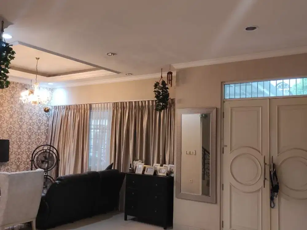 Dijual Rumah Greenlake City Cluster Europe Uk 8X15m2, Furnished