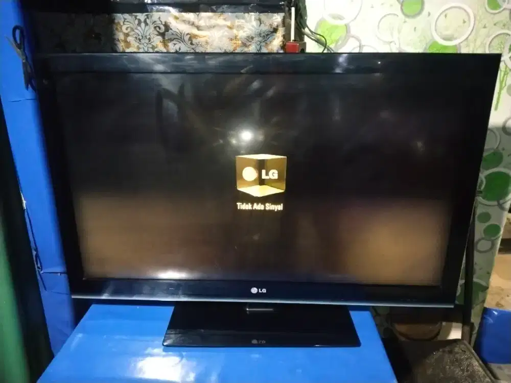 tv lcd LG 42in masih