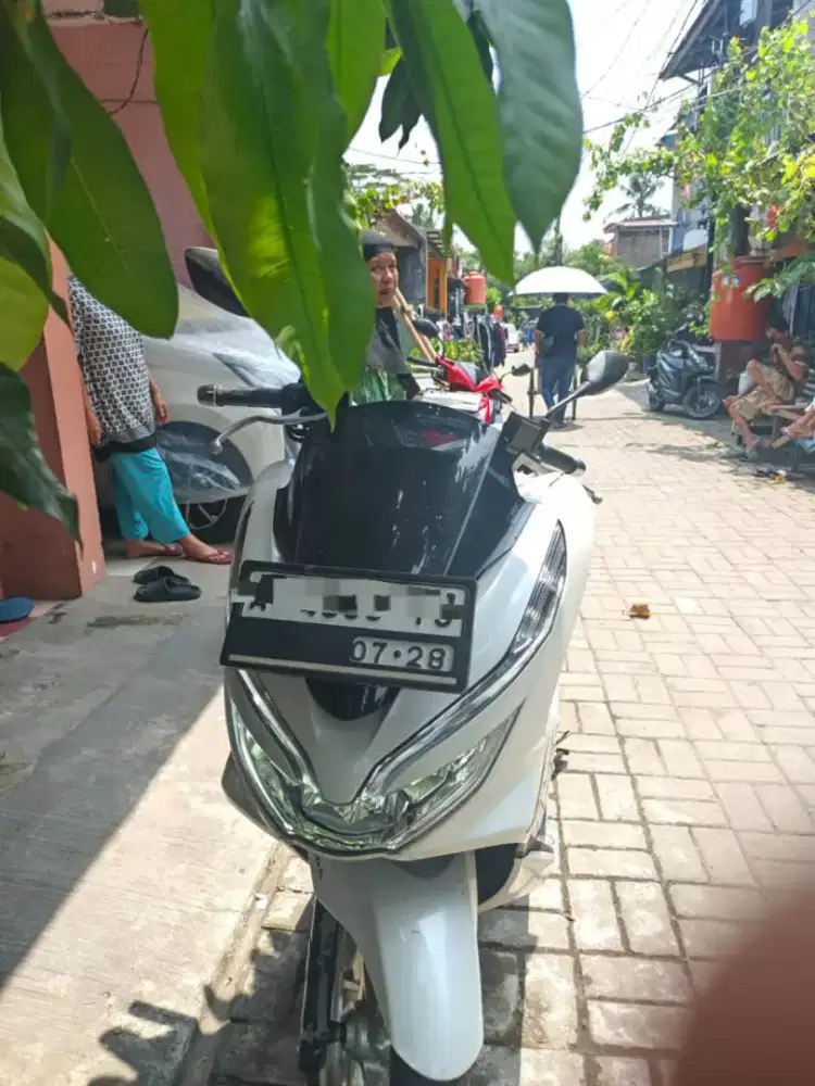 Dijual PCX warna Putih