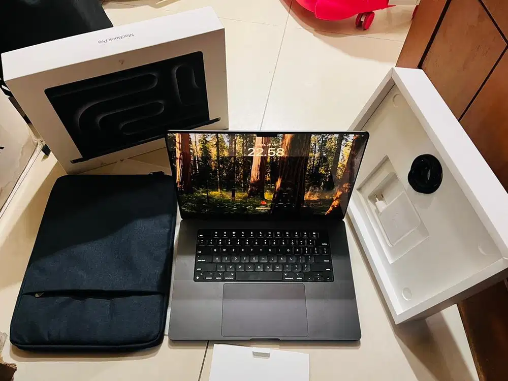 Macbook Pro 16 inch M4 Pro 24GB 512GB Second IBOX Like New