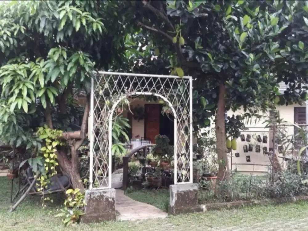 Rumah Eksklusif Fully Furnished Cocok untuk Keluarga Besar