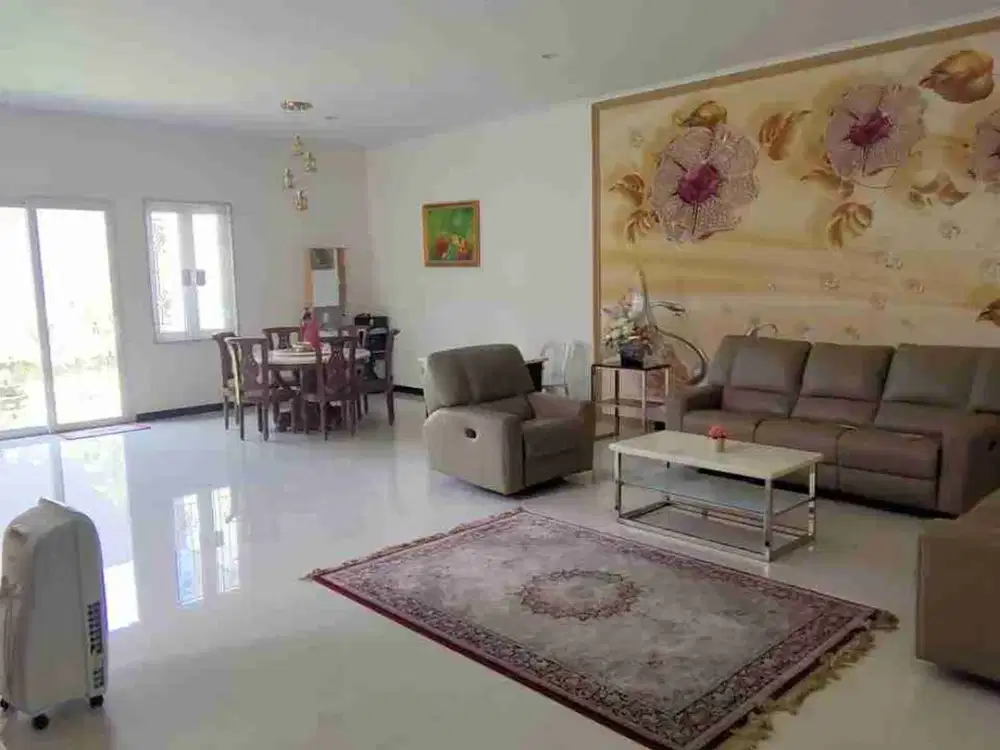 Jual / Sewa Rumah Furnished siap huni di THI Taman Holis Indah 1