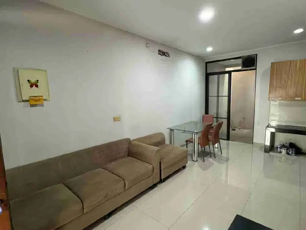 Disewakan Rumah 4x15 East Asia Semi Furnish Green Lake City