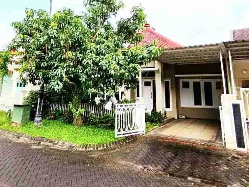Dijual Rumah Minimalis Baru Selesai Renov di Perumahan Elite Istana Dieng, Kota Malang