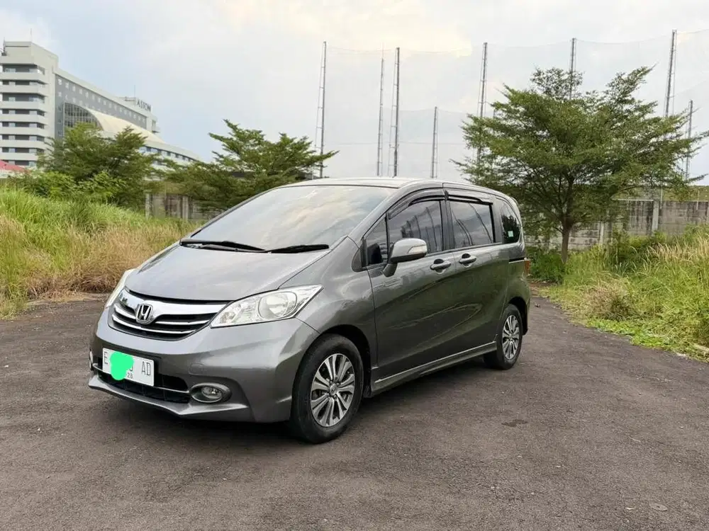 Honda freed psd 2013