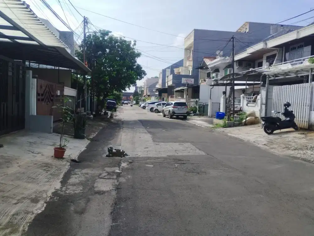 Rumah Tua Hitung Tanah di Summagung Kelapa Gading Dekat Pasar Mandiri